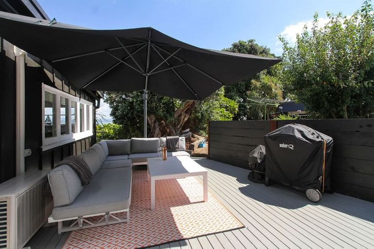 Photo of property in 75a Torkar Road, Clarks Beach, 2122