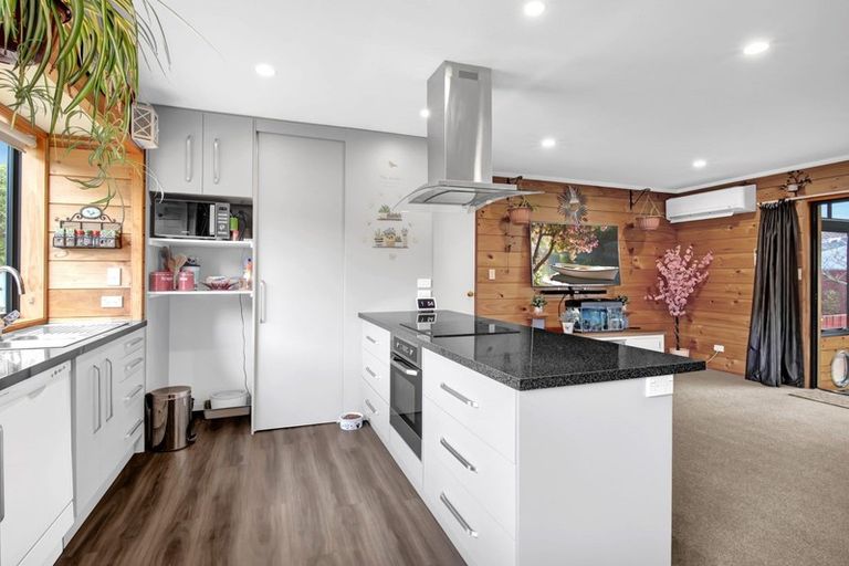 Photo of property in 11a Marriotts Road, North New Brighton, Christchurch, 8083