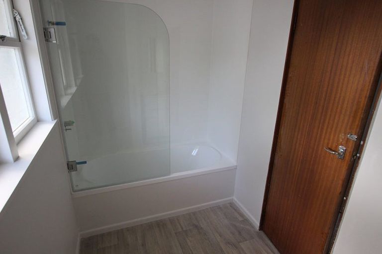 Photo of property in 40 West Lynn Road, Titirangi, Auckland, 0604