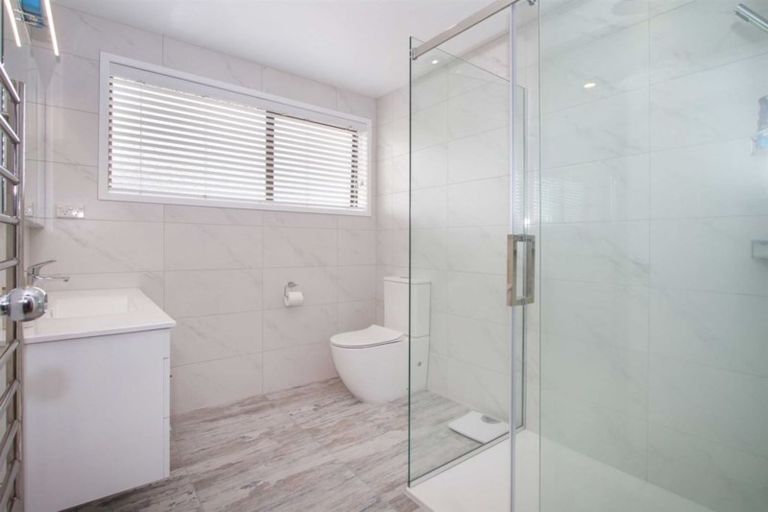 Photo of property in 33 Stella Drive, Clarks Beach, 2122