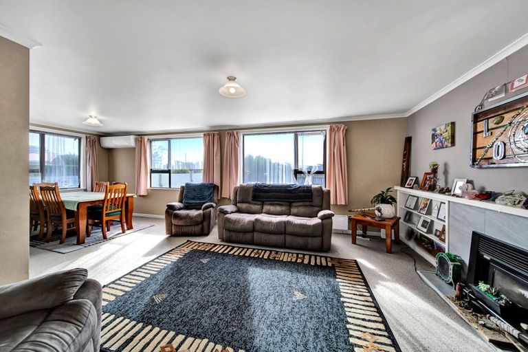 Photo of property in 13 Bone Crescent, Hawera, 4610