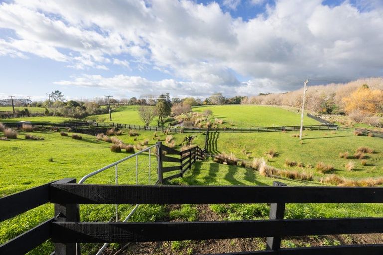 Photo of property in 658 Roberts Line, Kelvin Grove, Palmerston North, 4470