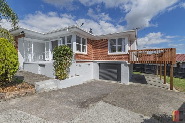 Photo of property in 35 Clark Road, Pahurehure, Papakura, 2113