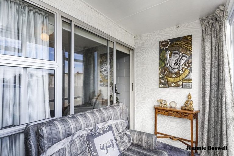 Photo of property in 16 Carow Street, Palmerston North, 4410