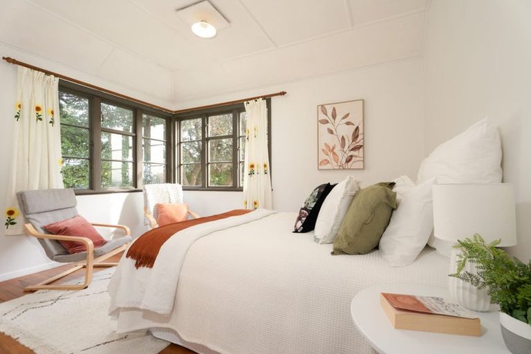 Photo of property in 29 Sidlaw Street, Strathmore Park, Wellington, 6022