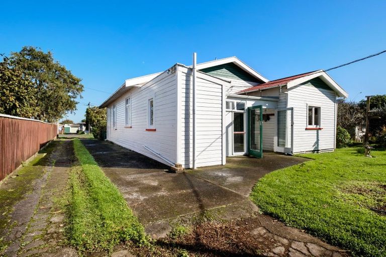 Photo of property in 24 Seymour Street, Waitara, 4320