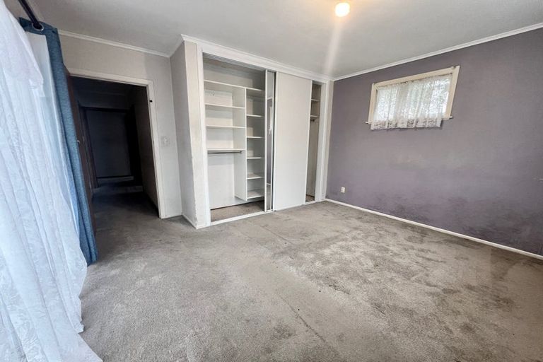 Photo of property in 13 Tracey Terrace, Te Atatu South, Auckland, 0602