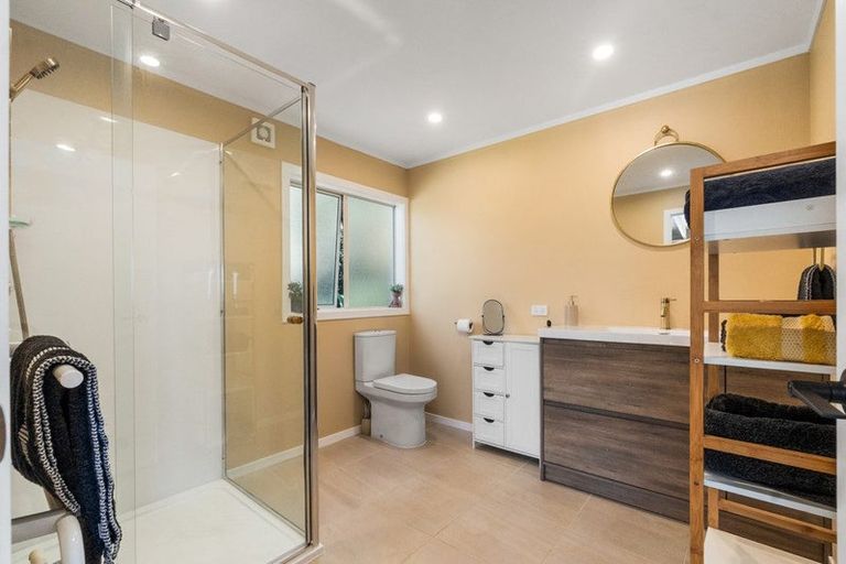 Photo of property in 43 Cable Bay Block Road, Cable Bay, 0420