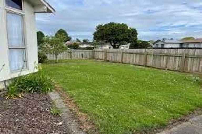 Photo of property in 107 Hyperion Drive, Randwick Park, Auckland, 2105
