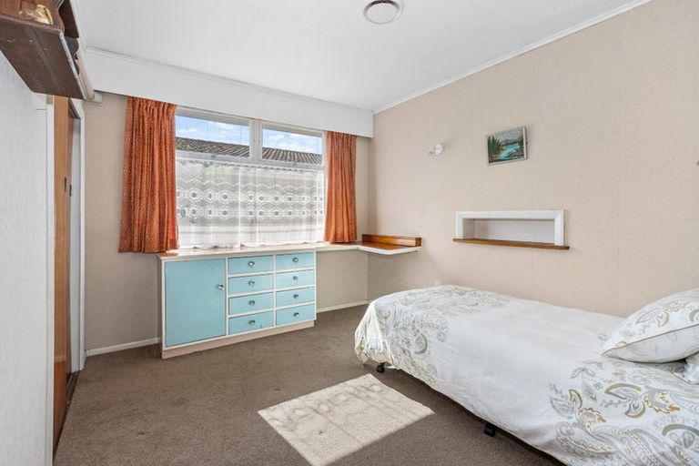 Photo of property in 35 Daniels Road, Redwood, Christchurch, 8051