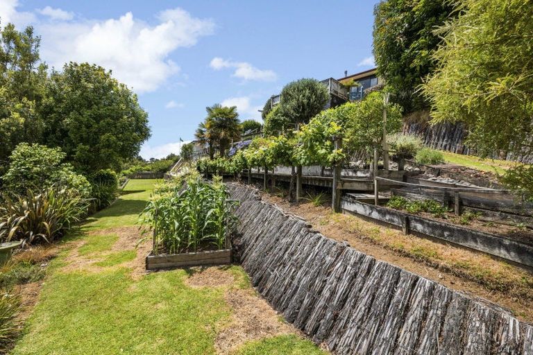 Photo of property in 203 Heta Road, Merrilands, New Plymouth, 4312