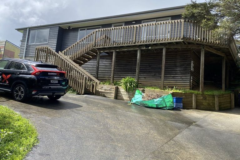 Photo of property in 8 Phillip Avenue, Glen Eden, Auckland, 0602