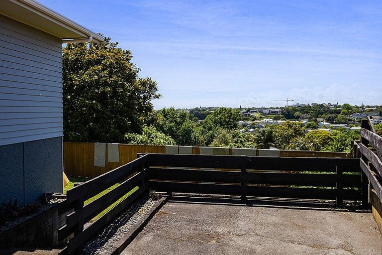 Photo of property in 31 Clearmont Crescent, Blagdon, New Plymouth, 4310