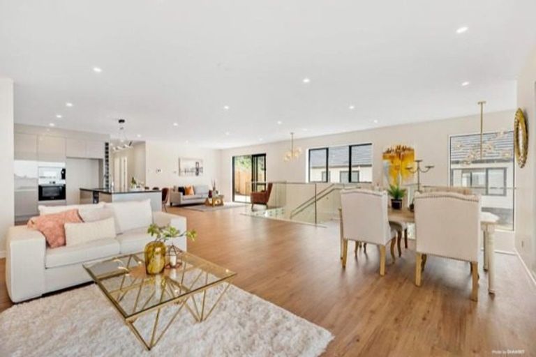 Photo of property in 13 Pacific Heights Road, Orewa, 0931