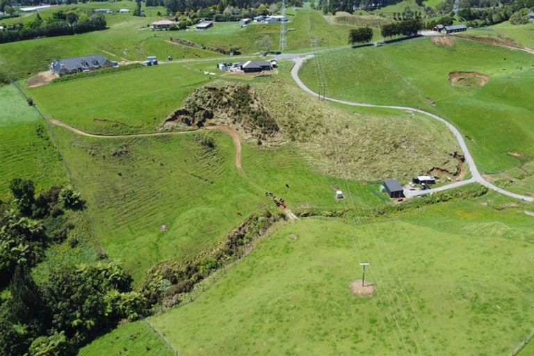 Photo of property in 590 Mangorei Road, Mangorei, New Plymouth, 4371