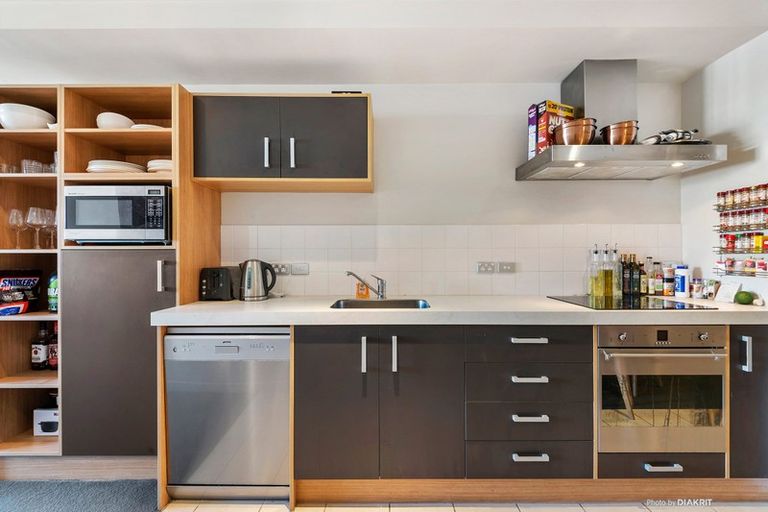 Photo of property in Monument Apartments, 2e/245 Wakefield Street, Te Aro, Wellington, 6011