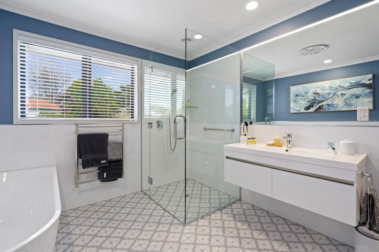 Photo of property in 2 Princes Street, Cambridge, 3434