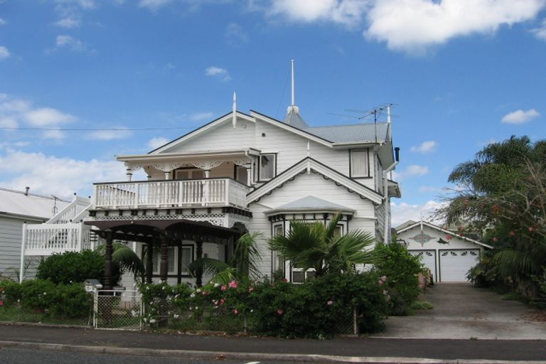 Photo of property in 8 Anne Street, Devonport, Auckland, 0624