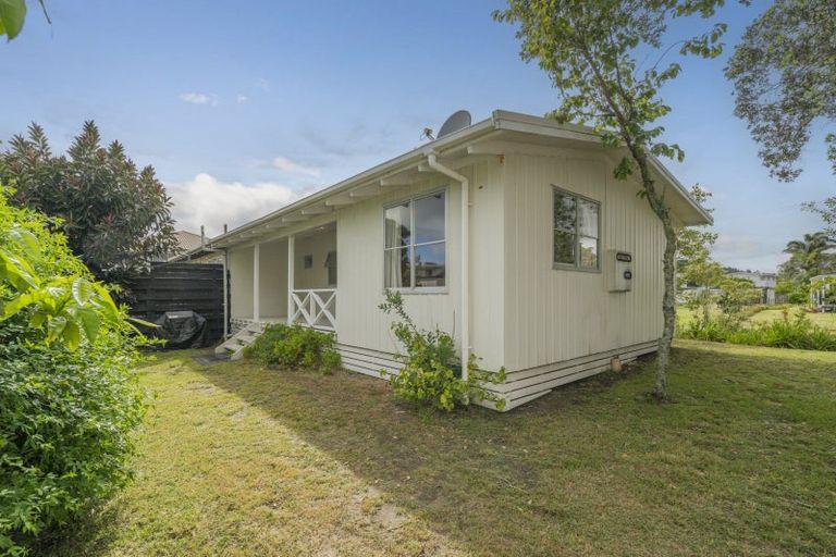 Photo of property in 37a Hardy Place, Cooks Beach, Whitianga, 3591