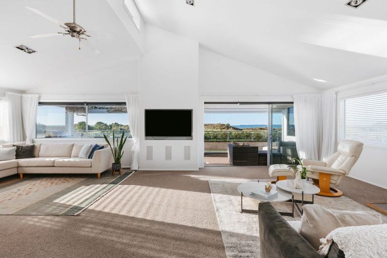 Photo of property in 822a Papamoa Beach Road, Papamoa Beach, Papamoa, 3118