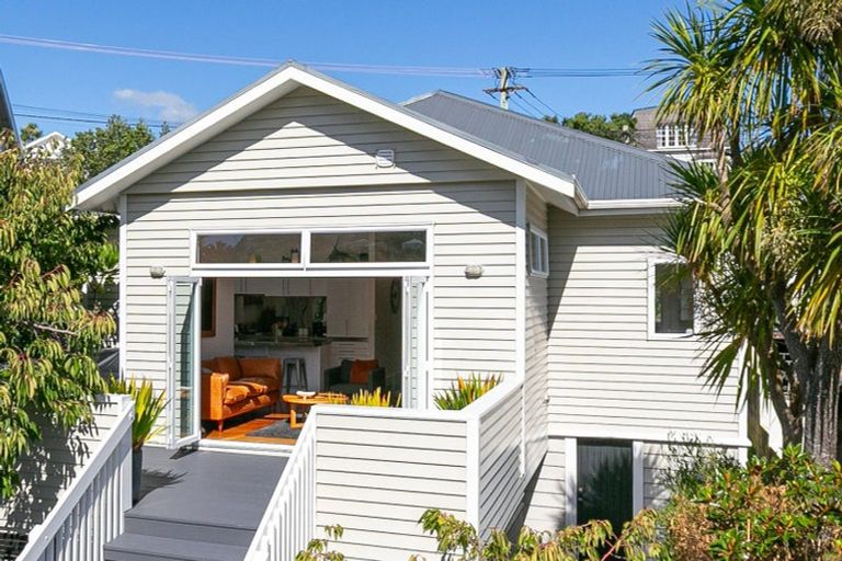 Photo of property in 80 Waipapa Road, Hataitai, Wellington, 6021