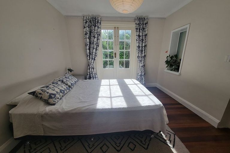 Photo of property in 212 Barnard Street, Wadestown, Wellington, 6012