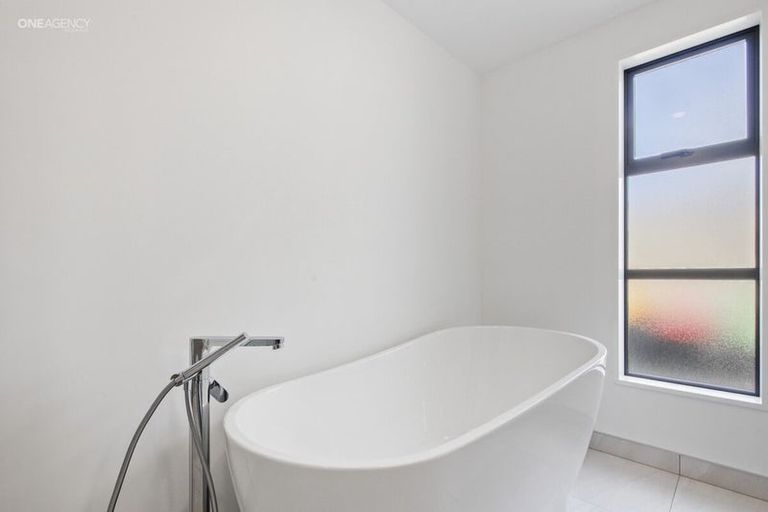 Photo of property in 52 Beachvale Drive, Kaiapoi, 7630