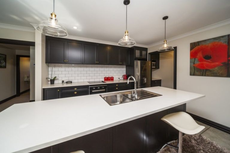 Photo of property in 7 Cameron Street, Hawera, 4610