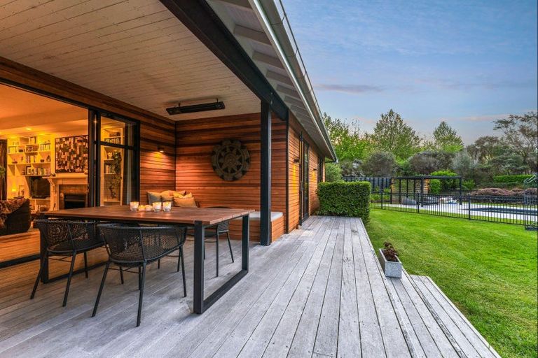 Photo of property in 2 Tamahunga Drive, Matakana, Warkworth, 0985