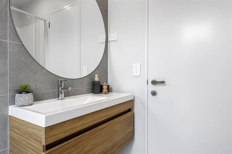 Photo of property in 8/10 New Brighton Road, Shirley, Christchurch, 8061