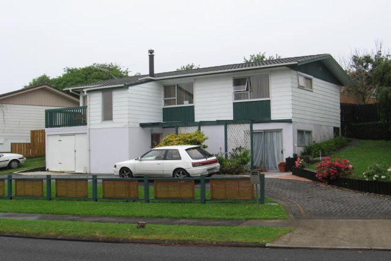 Photo of property in 56 Archmillen Avenue, Pakuranga Heights, Auckland, 2010