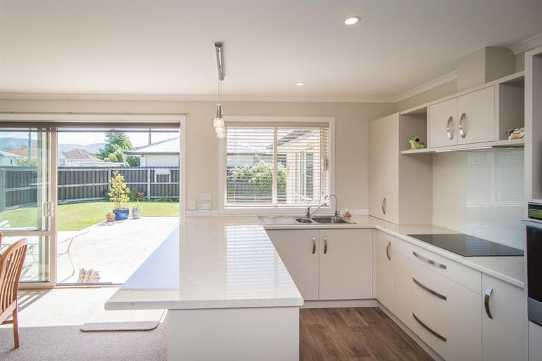 Photo of property in 36 Rhodes Street, Waimate, 7924