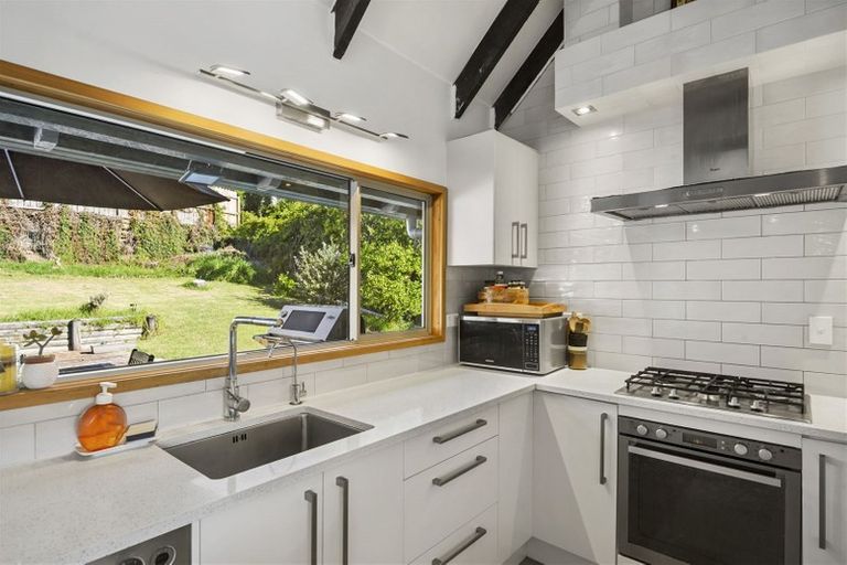 Photo of property in 13 Oaktree Avenue, Browns Bay, Auckland, 0630