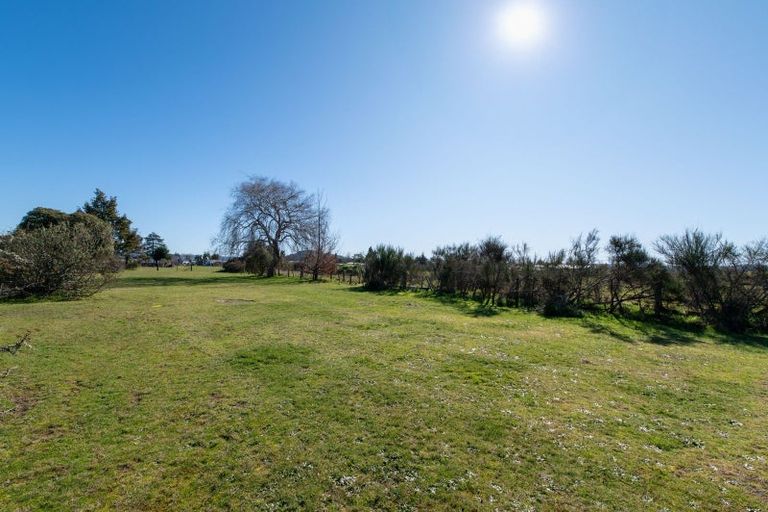Photo of property in 11 Middleton Road, Hannahs Bay, Rotorua, 3010