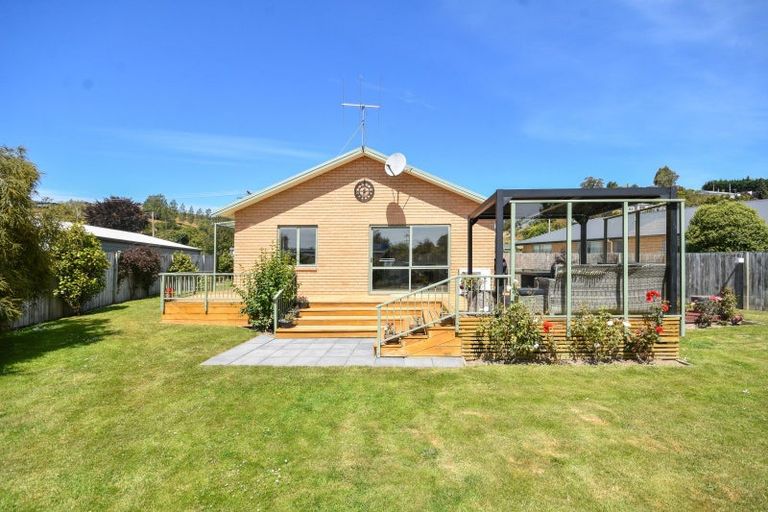 Photo of property in 8 Sandown Street, Waihola, Milton, 9073