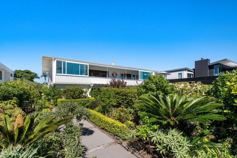 Photo of property in 93 Marine Parade, Mount Maunganui, 3116