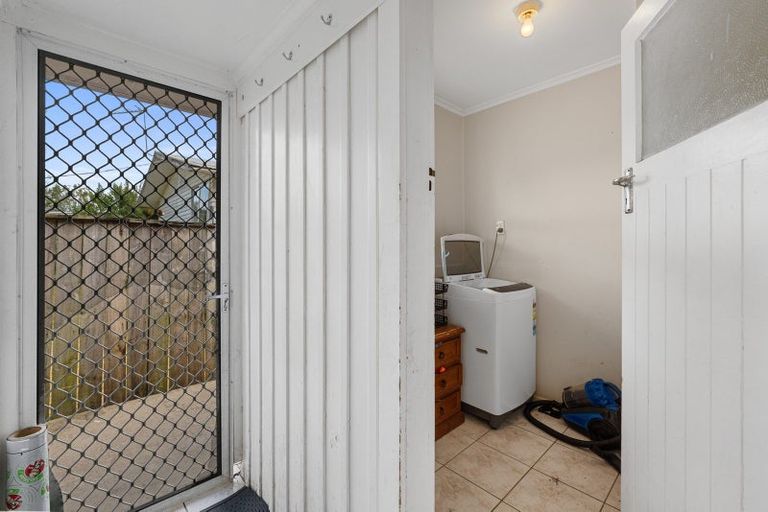 Photo of property in 10 Brains Road, Kelston, Auckland, 0602