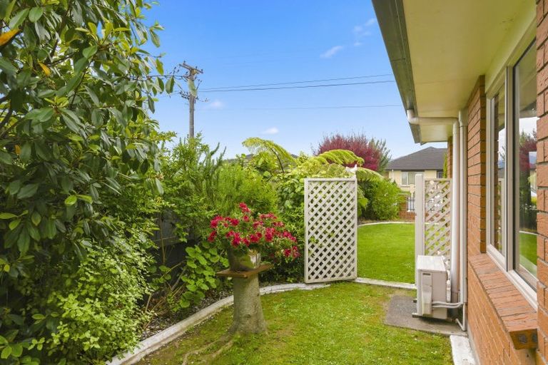 Photo of property in 63 Weraroa Road, Levin, 5510