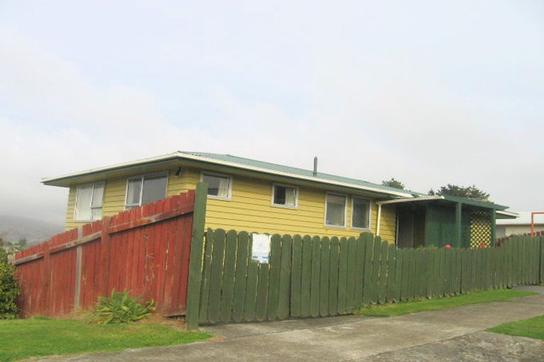 Photo of property in 79 Conclusion Street, Ascot Park, Porirua, 5024