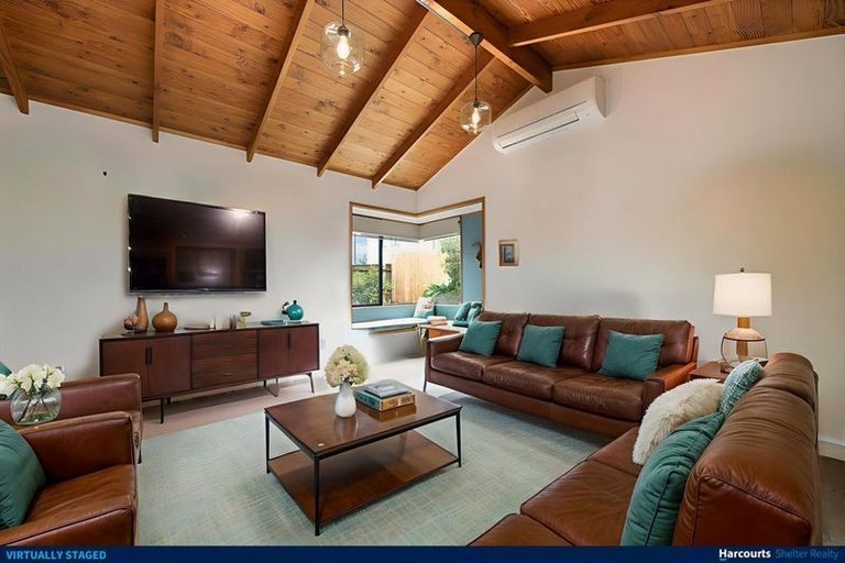 Photo of property in 1/24 Blacklock Avenue, Henderson, Auckland, 0612