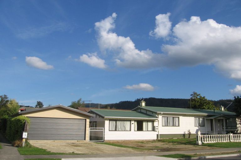 Photo of property in 1 Orchard Place, Lynmore, Rotorua, 3010