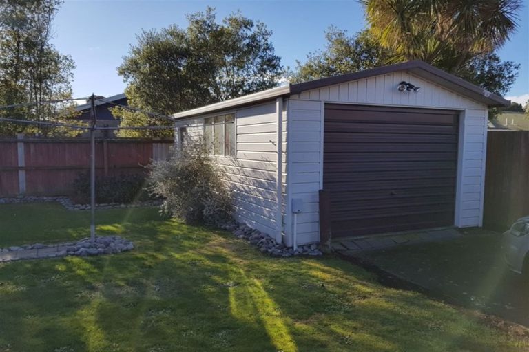 Photo of property in 2/12 Glenbyre Place, Bromley, Christchurch, 8062