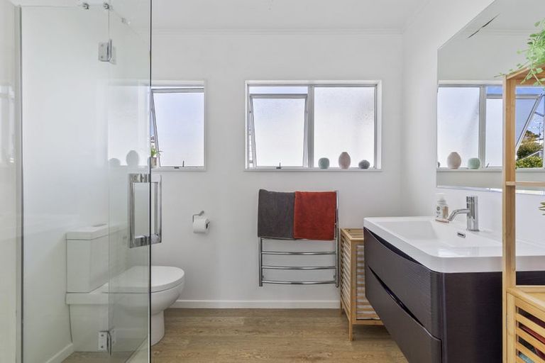 Photo of property in 48 Zealandia Road, Manly, Whangaparaoa, 0930