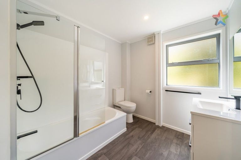 Photo of property in 129 Manuka Street, Stokes Valley, Lower Hutt, 5019