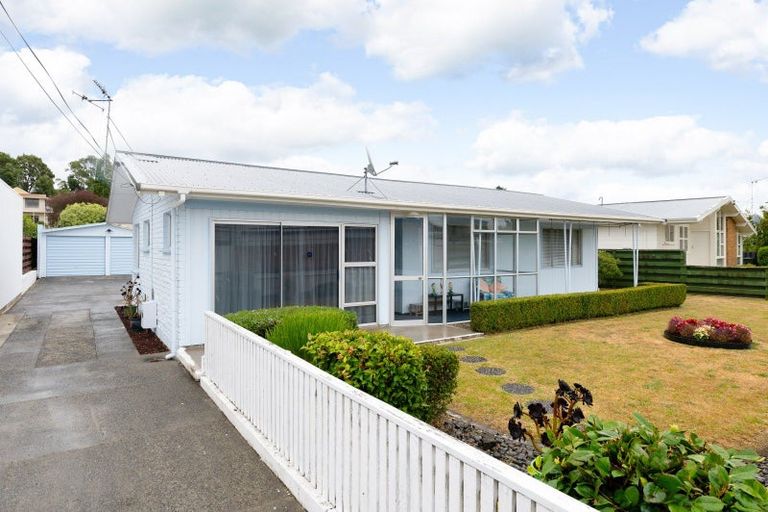 Photo of property in 44 Macdonald Road, Glenview, Hamilton, 3206