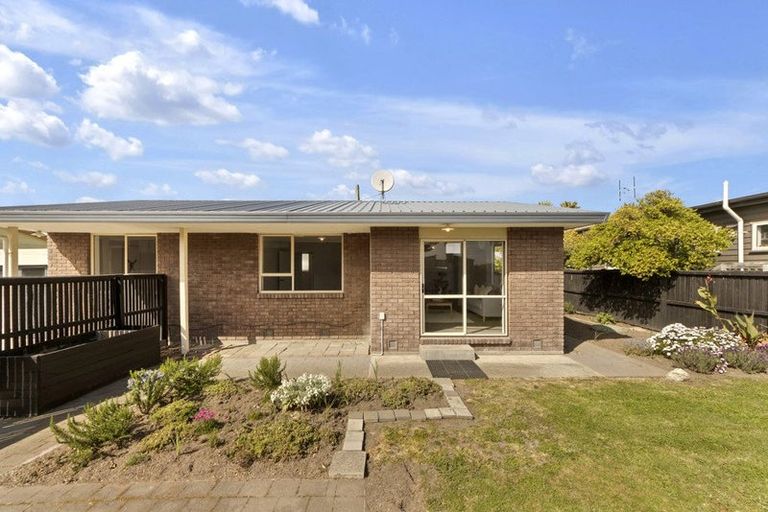 Photo of property in 2/166 Rocking Horse Road, Southshore, Christchurch, 8062