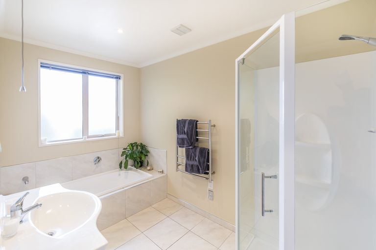 Photo of property in 54 Westpark Drive, Burnside, Christchurch, 8053