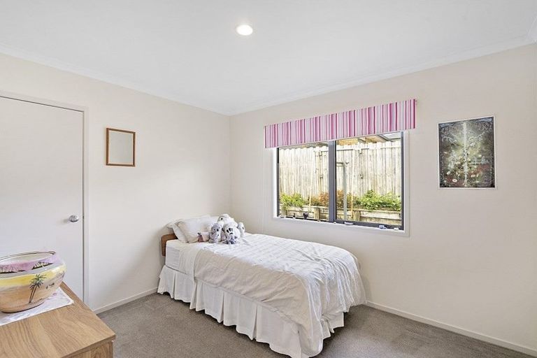 Photo of property in 22 Jelas Road, Red Beach, 0932