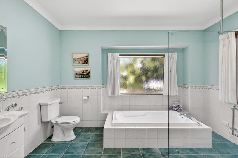 Photo of property in 21 Endsleigh Drive, Havelock North, Hastings, 4172