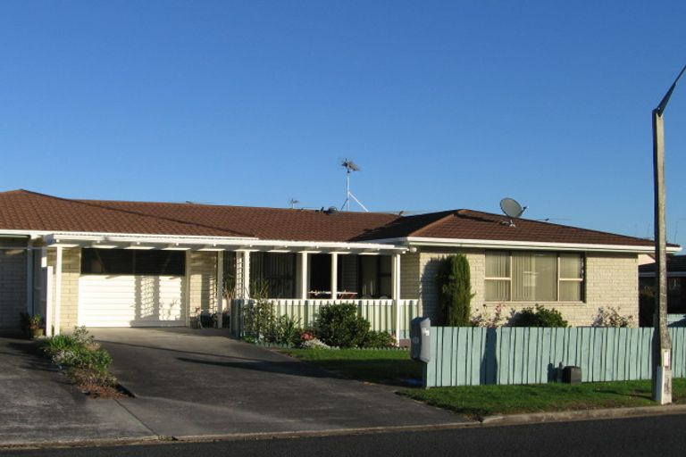 Photo of property in 3a Nukumea Common, Orewa, 0931